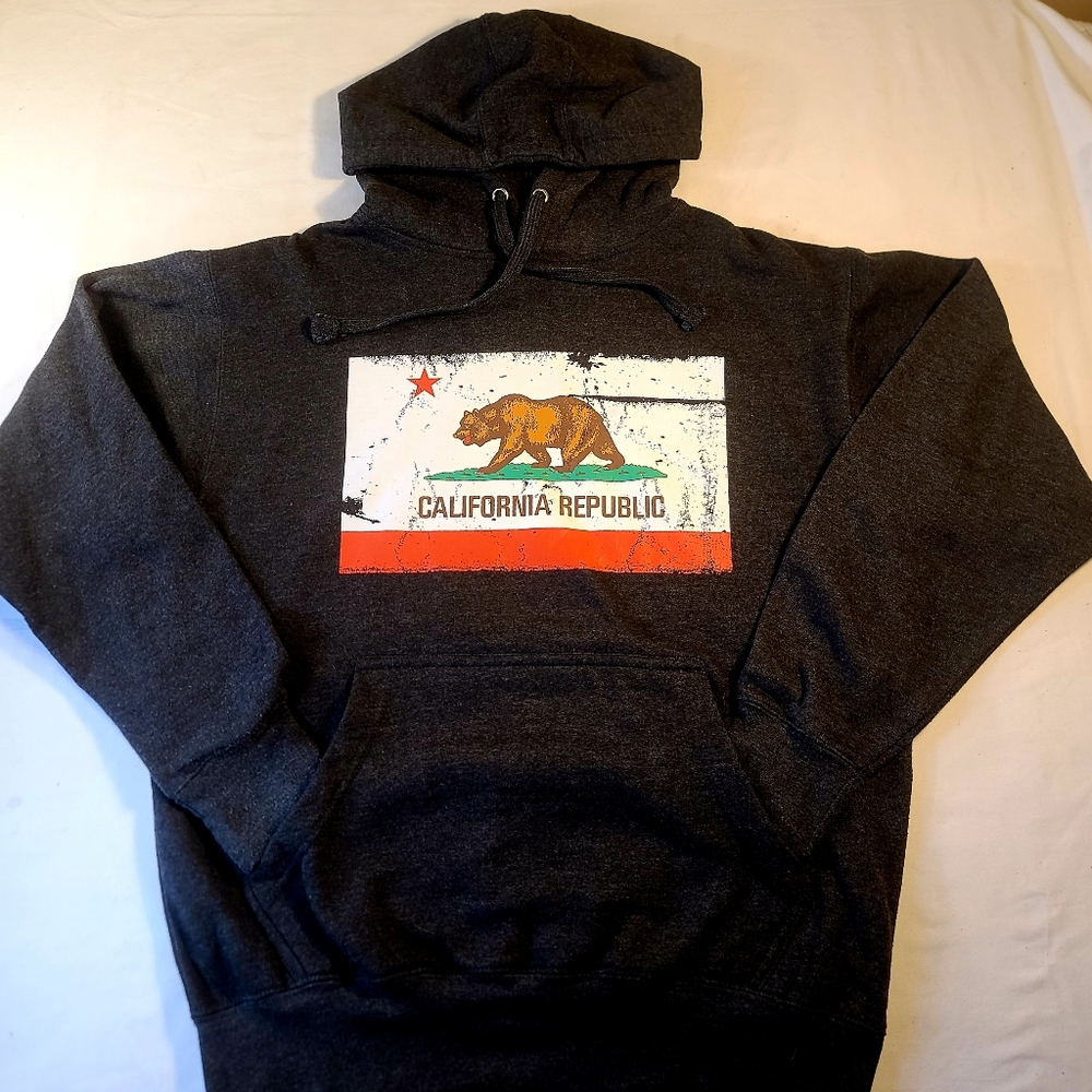 California Republic  California Bear Graphic.